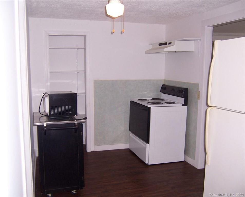 728 728 Main Street Unit 2nd floor - Photo 2 of 17