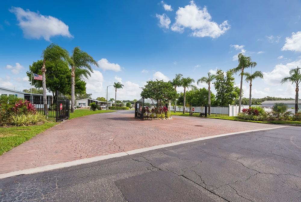 34651 Robins Song Rd - Photo 4 of 17