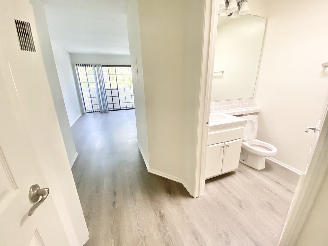 5105 Inglewood Blvd #107A - Photo 2 of 9