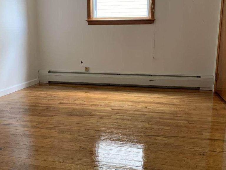 197 Caswell Ave #1 - Photo 3 of 15