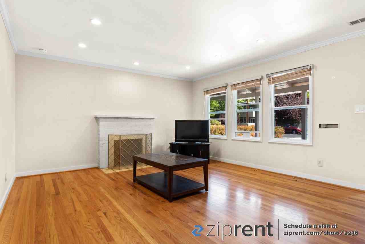 590 Saratoga Ave - Photo 3 of 20