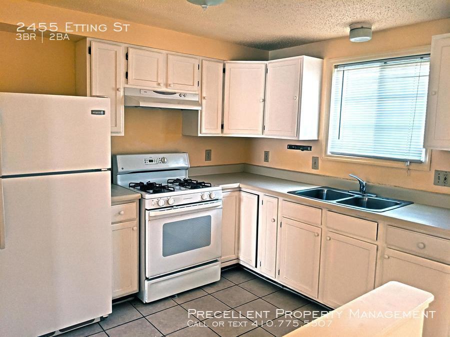 2455 Etting St - Photo 2 of 18