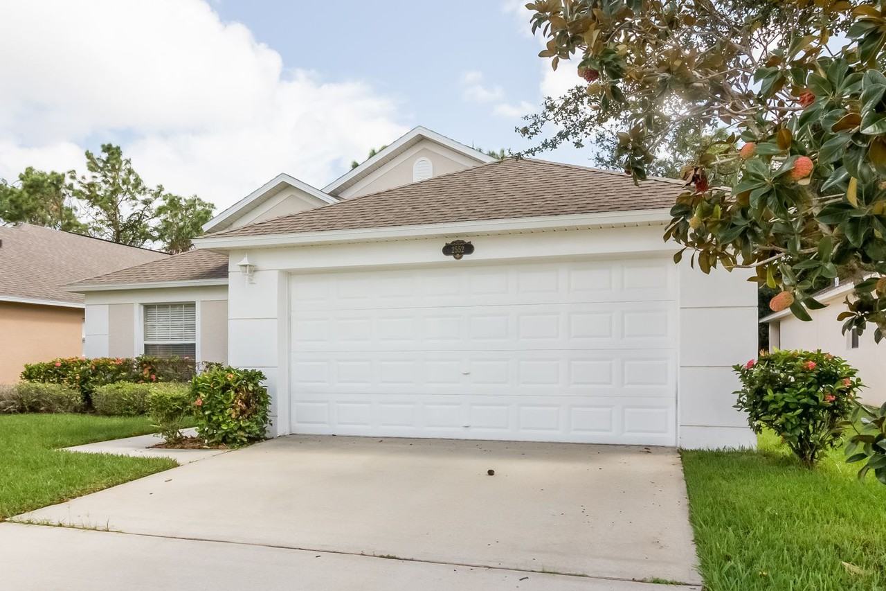 2552 Glasbern Cir - Photo 3 of 21