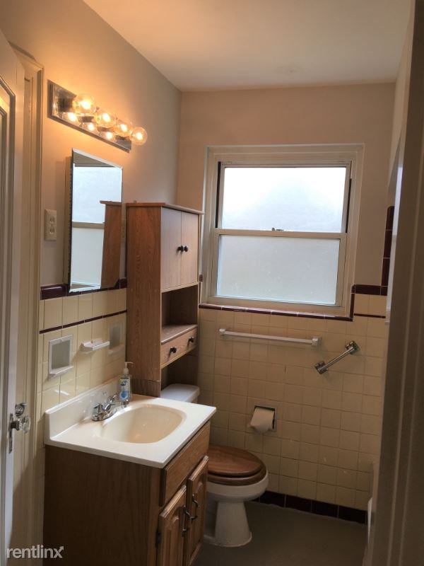 5517 Surrey Ave - Photo 2 of 6