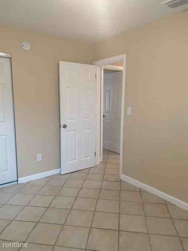 602 Luna Ct - Photo 2 of 17