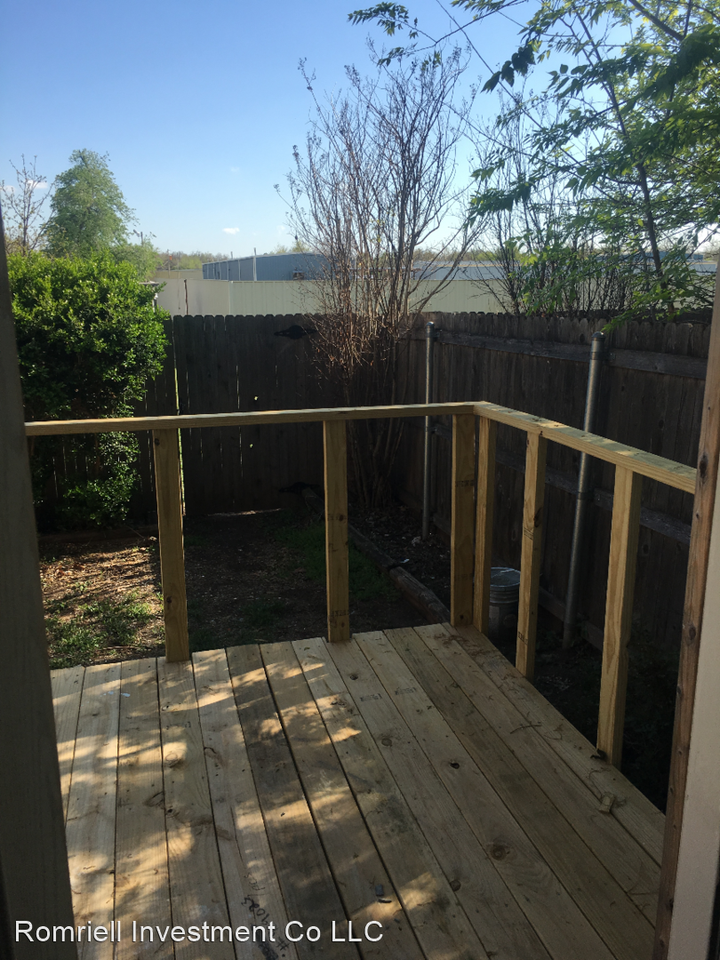 6018 Nw 53rd Ter - Photo 2 of 9