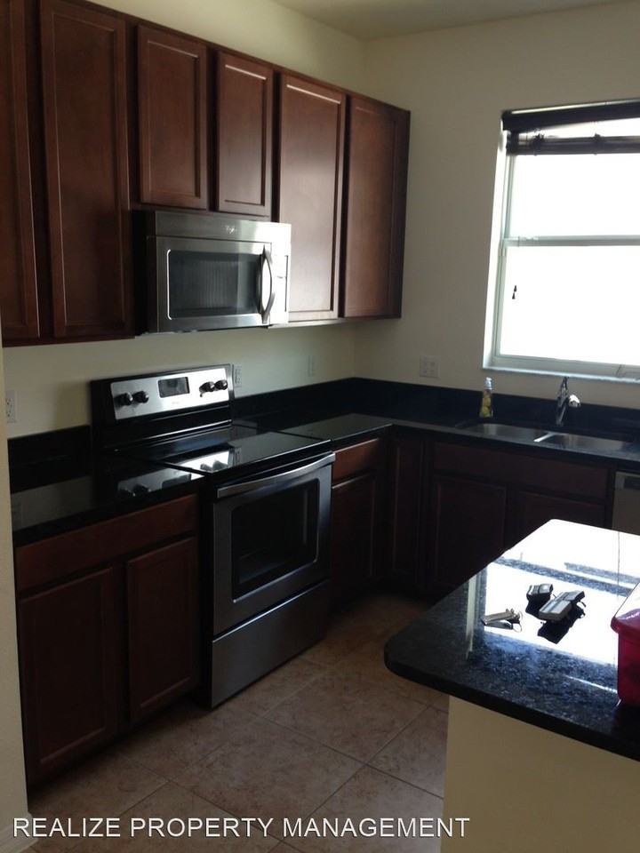 1609 Balsam Willow Trl - Photo 2 of 9