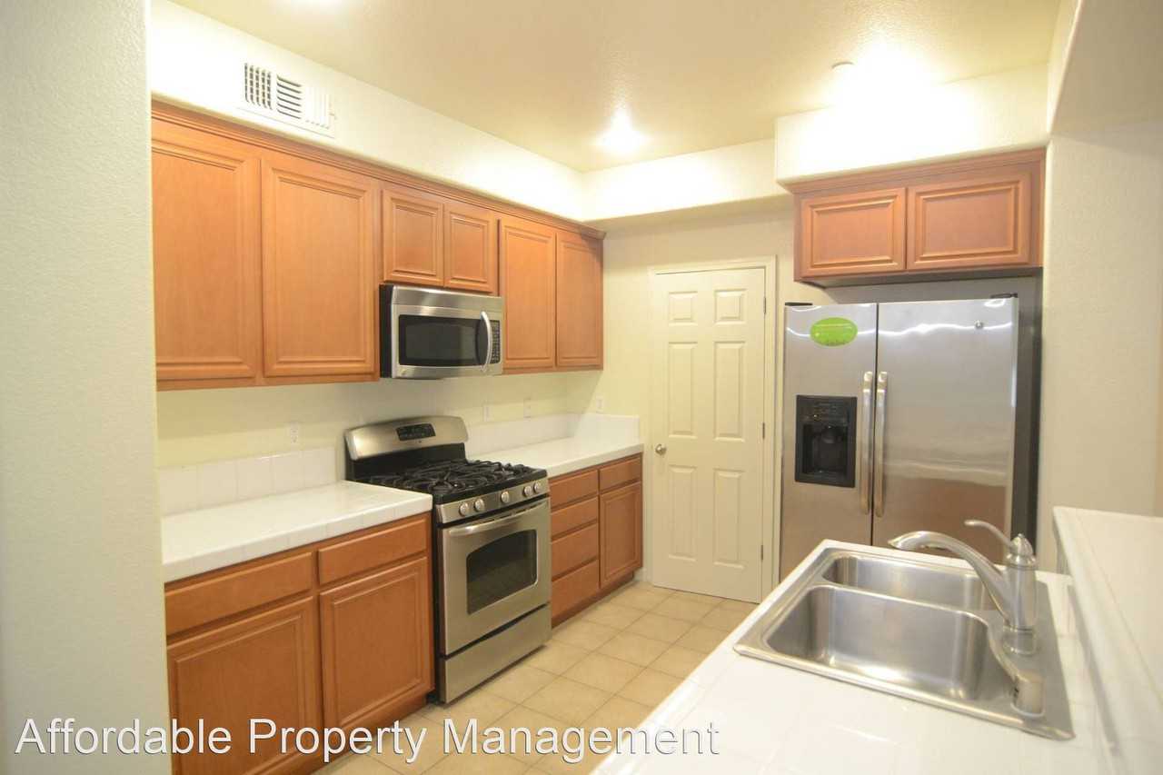 1827 Snell Pl - Photo 2 of 9