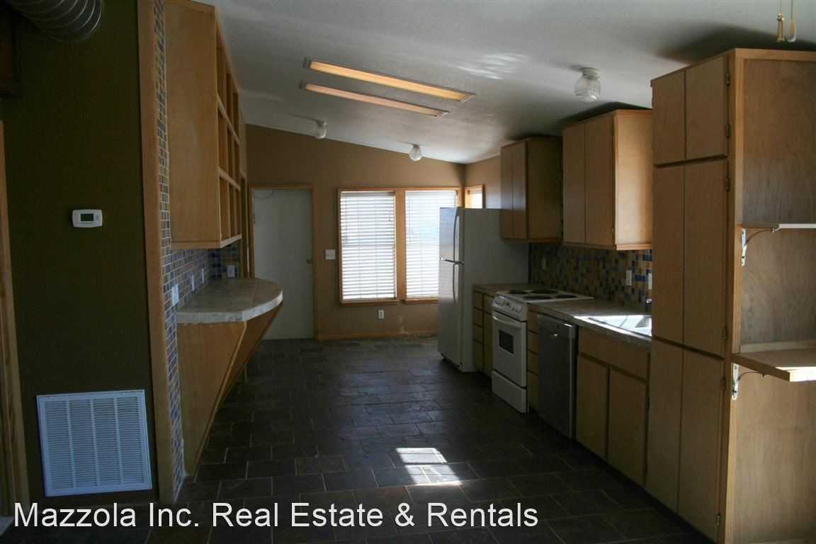 32 Summerfield Ln - Photo 2 of 17