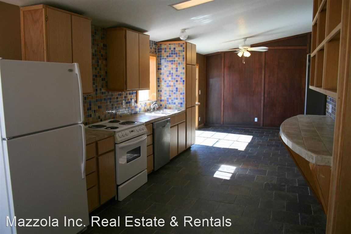 32 Summerfield Ln - Photo 3 of 17