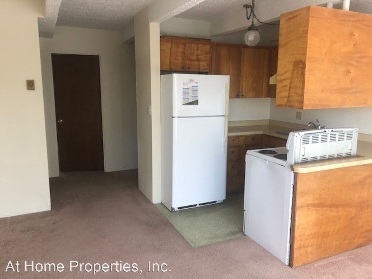 426 SW 2nd St - Photo 2 of 10