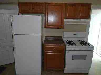 935 Baraga St Ne - Photo 2 of 4