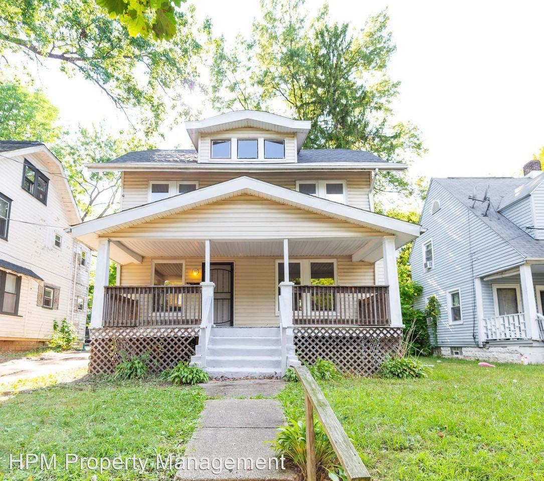 742 Noble Ave