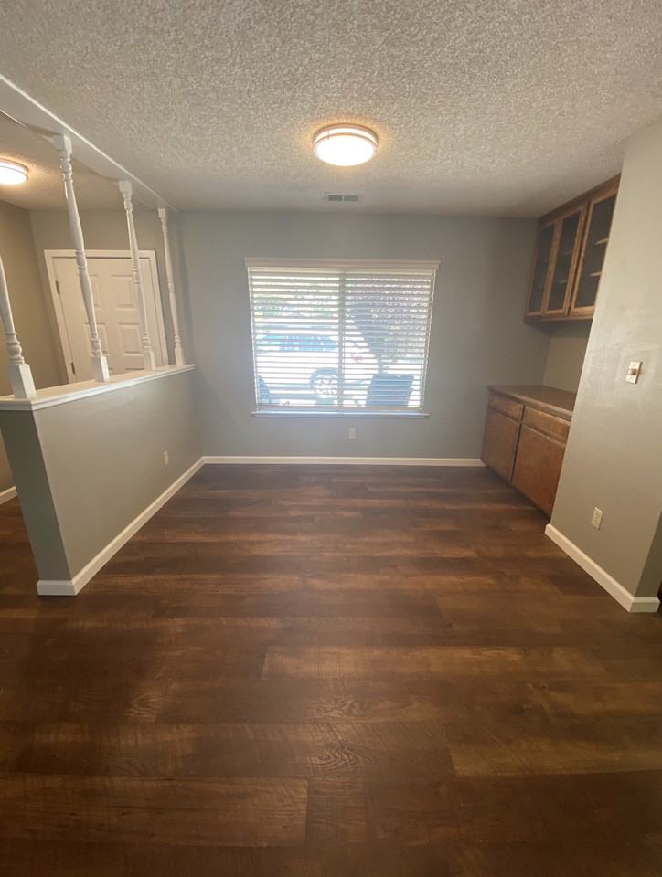 519 Heath Dr - Photo 3 of 17