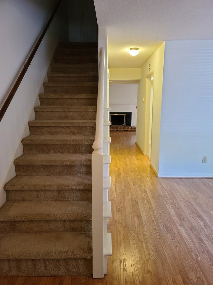 6416 Meadow View Dr - Photo 2 of 24