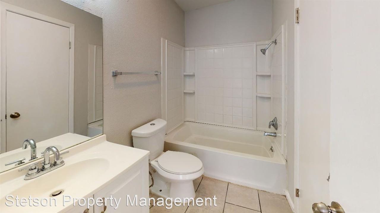 1210 Southport Drive - Photo 3 of 8