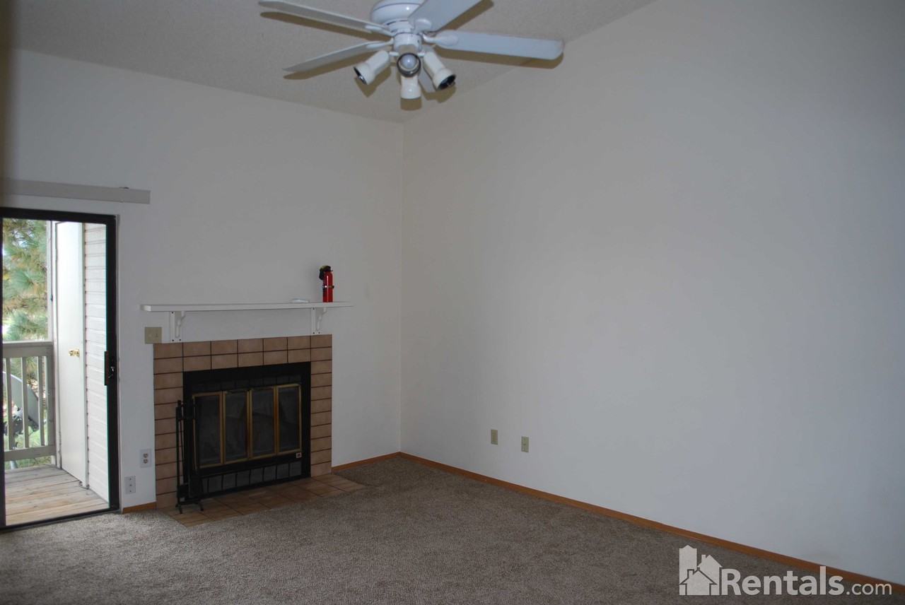 9670 Brentwood Way - Photo 3 of 5