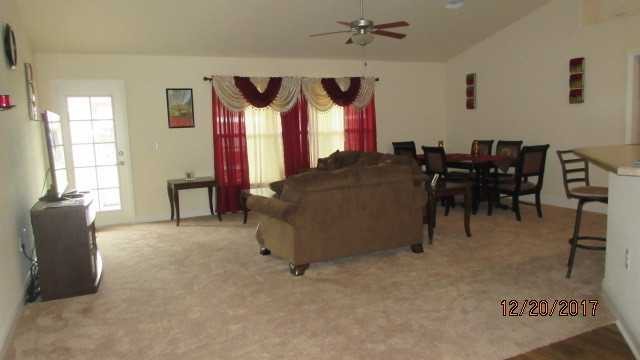 23249 Alaska Ave - Photo 2 of 10