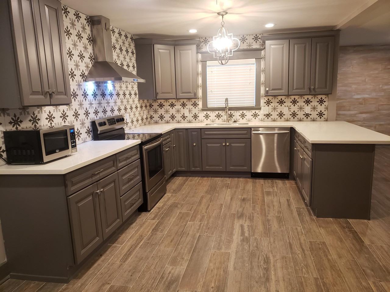 260 W Caldwood Dr - Photo 2 of 16