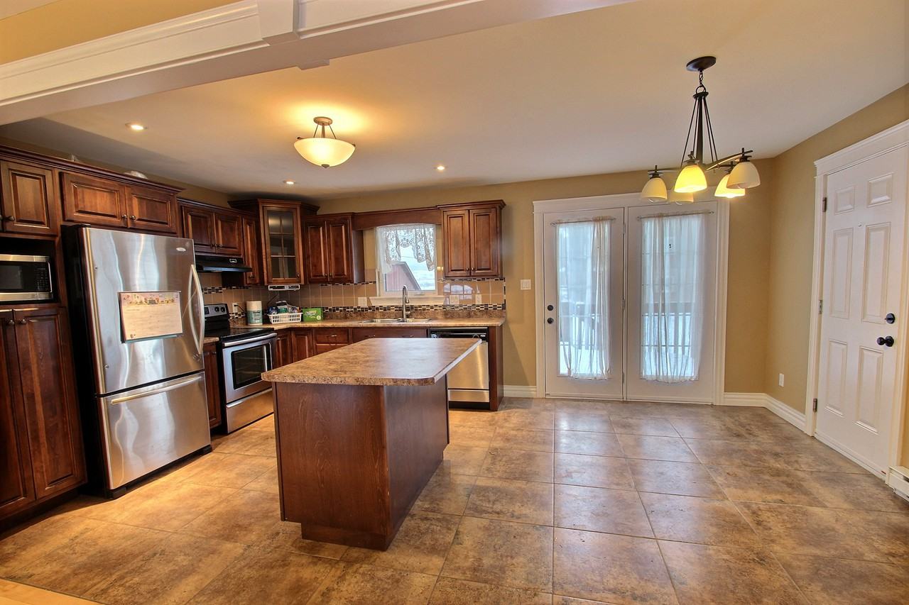 101 Pebble Creek Way - Photo 2 of 14