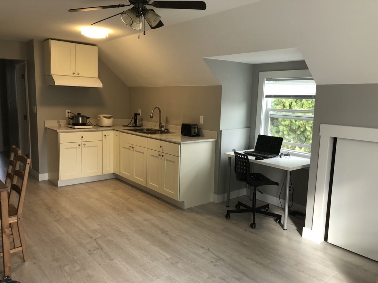 11843 203 St - Photo 2 of 9