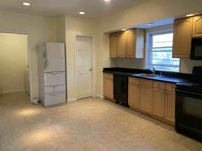 268 Saint Pauls Ave