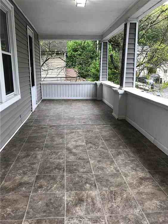 7 Holly Pl - Photo 3 of 25