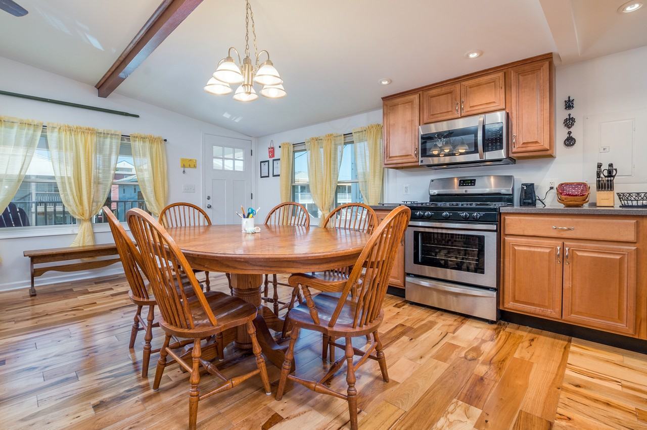 15 78th St - Photo 3 of 18