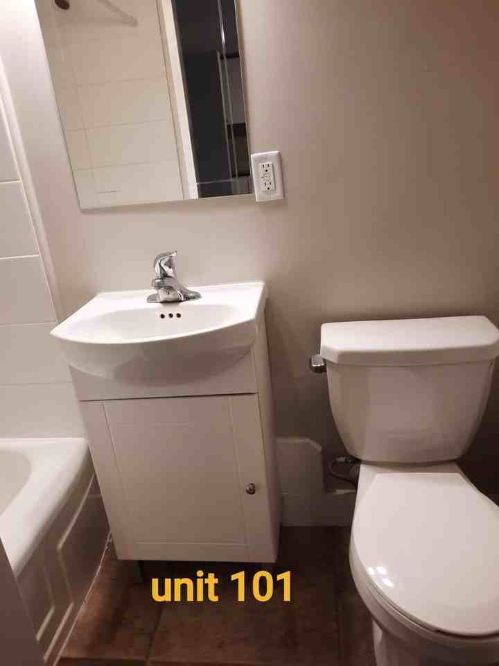 345 Barber St - Photo 2 of 4