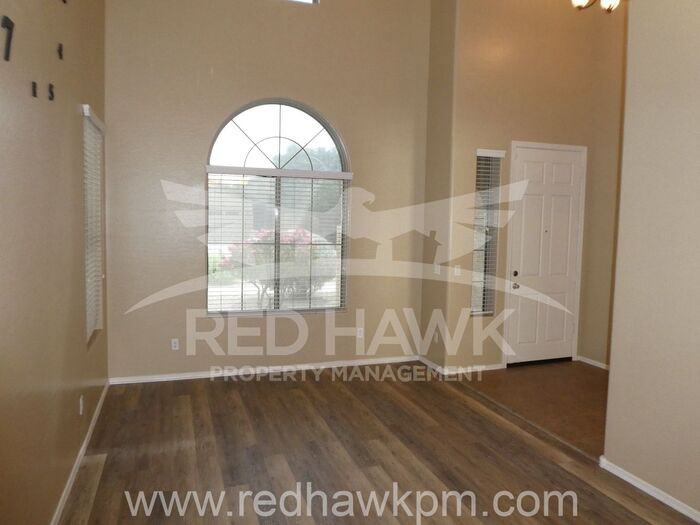 19358 E Arrowhead Trl - Photo 3 of 27