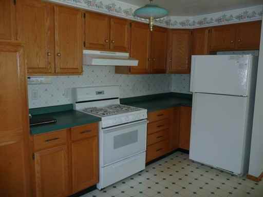 3122 S Shore Dr - Photo 2 of 17