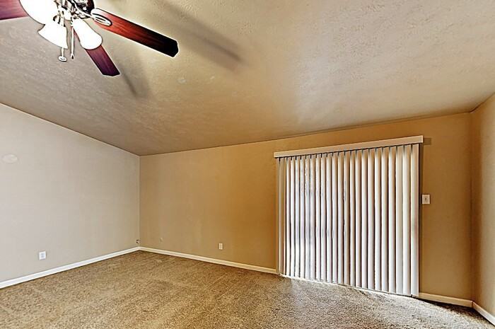 405 S Judd St - Photo 2 of 18