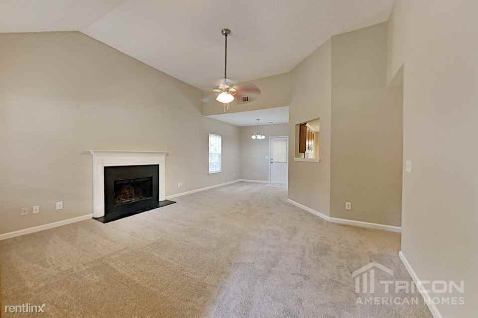 1221 Browns Country Ln - Photo 3 of 16