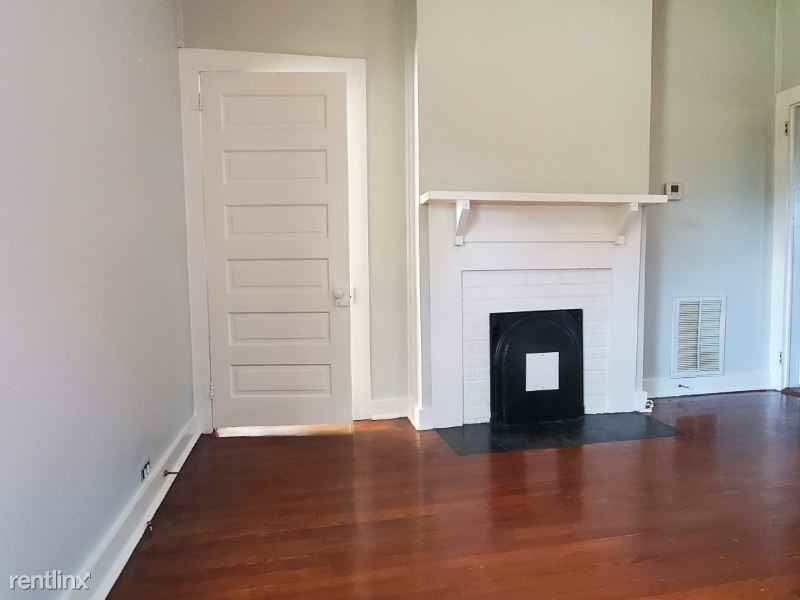 1927 Division St - Photo 2 of 5