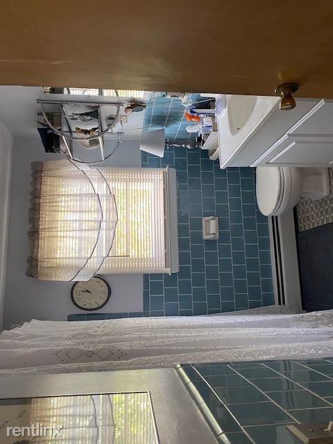 157 157 Lowden St 1 - Photo 3 of 7