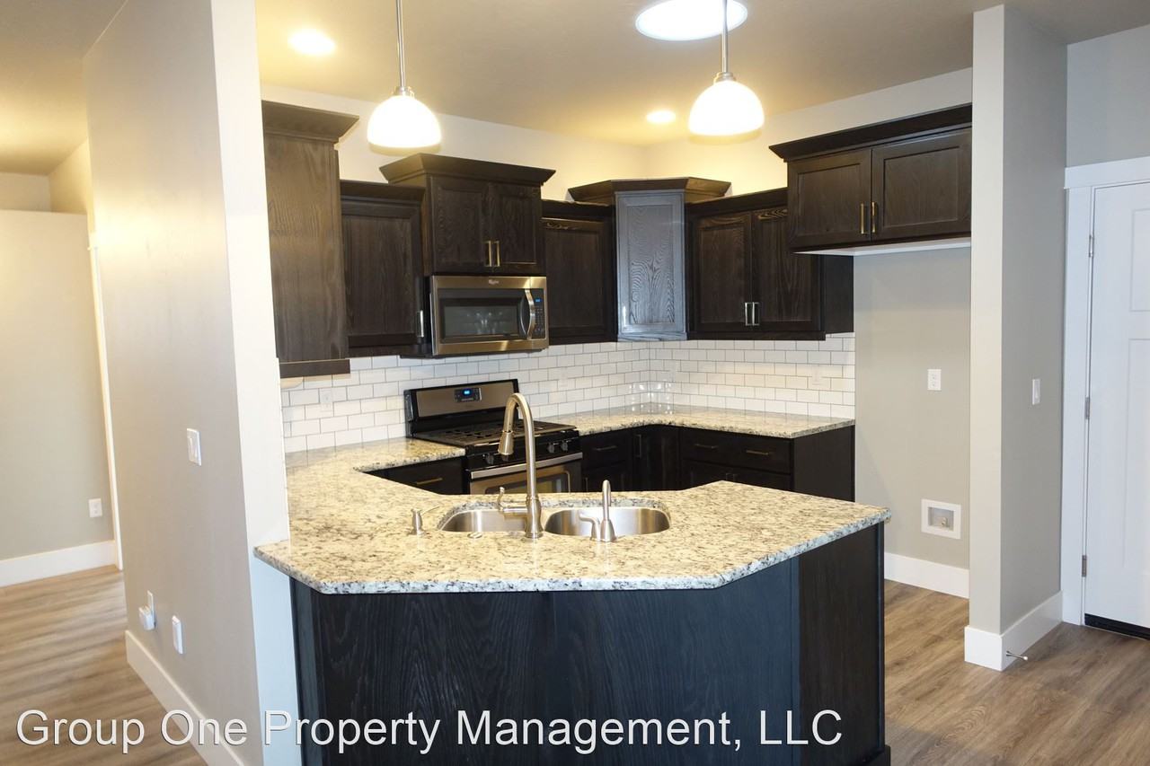9571 W Arnold Ln - Photo 2 of 20