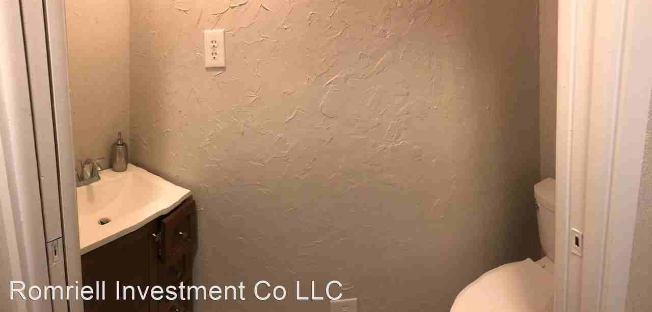 2841 Indian Creek Blvd - Photo 2 of 21