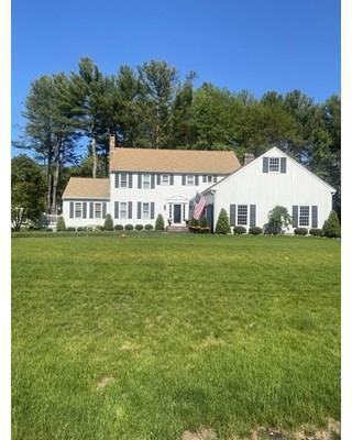 28 Wanders Dr - Photo 3 of 41