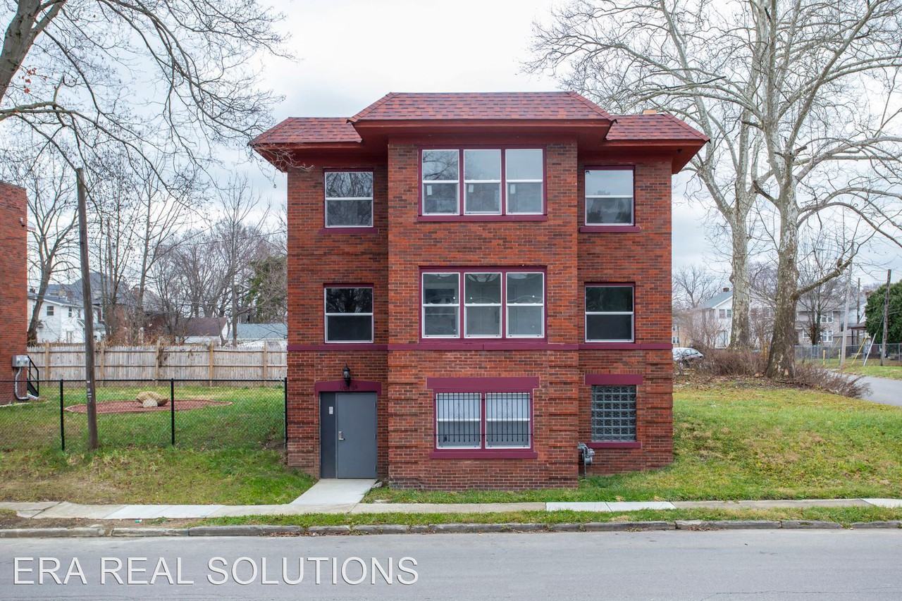 1092-1094 Oakwood Avenue - Photo 2 of 8