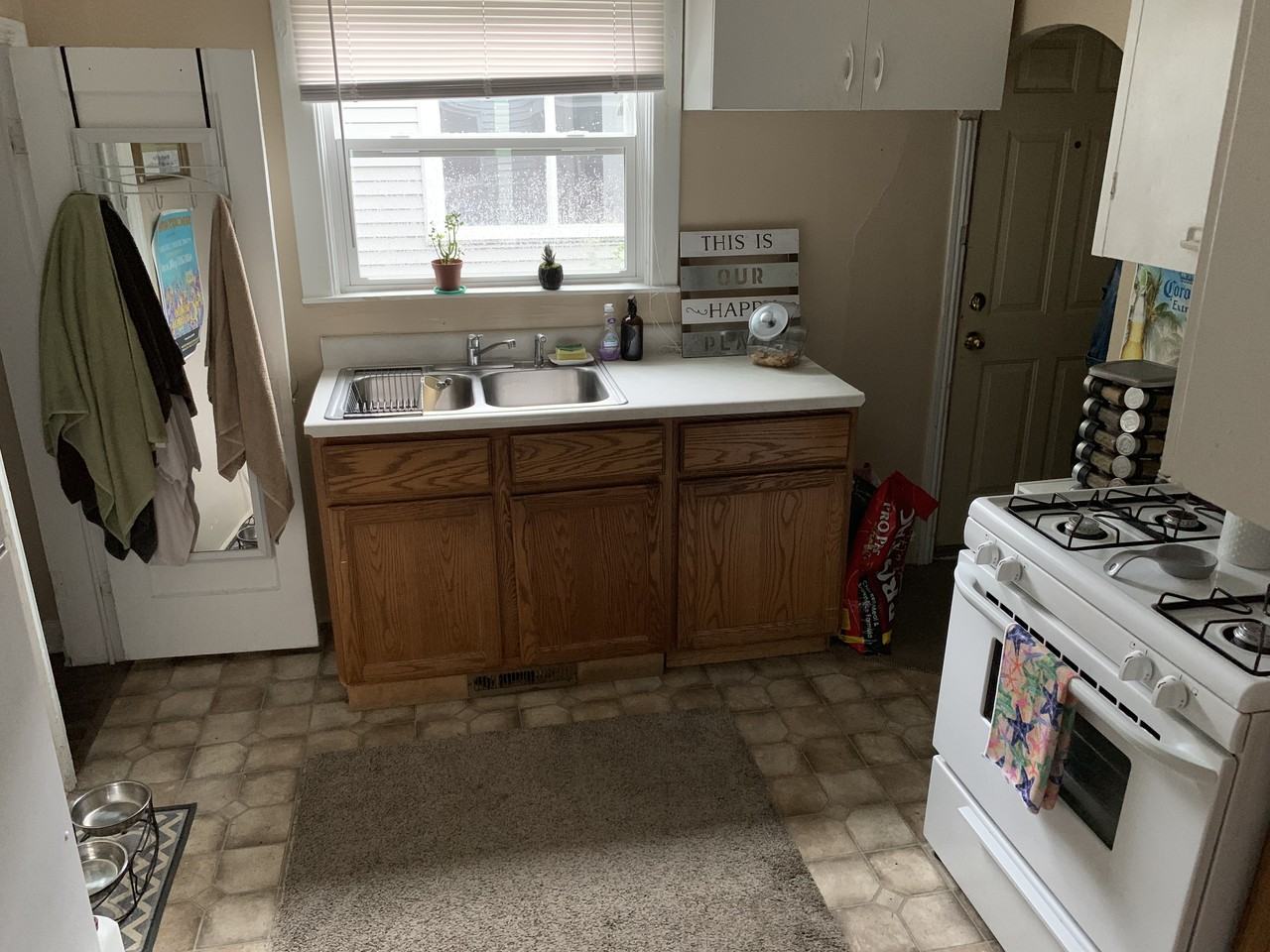 904 Park St SW - Photo 3 of 11