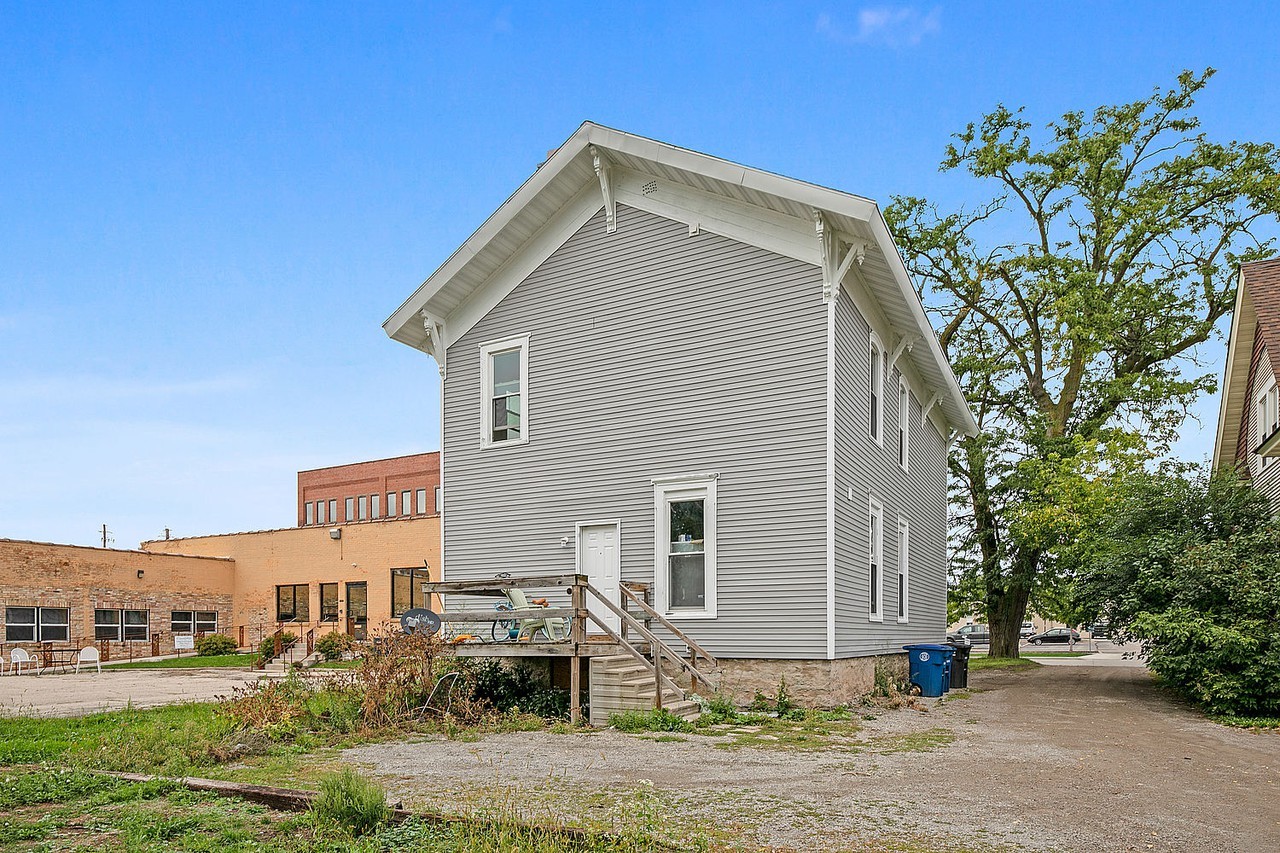 211 Otter Ave - Photo 2 of 11
