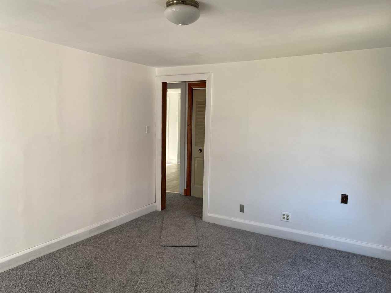 3248 3248 N. GEORGE STREET 2FL. - Photo 2 of 14