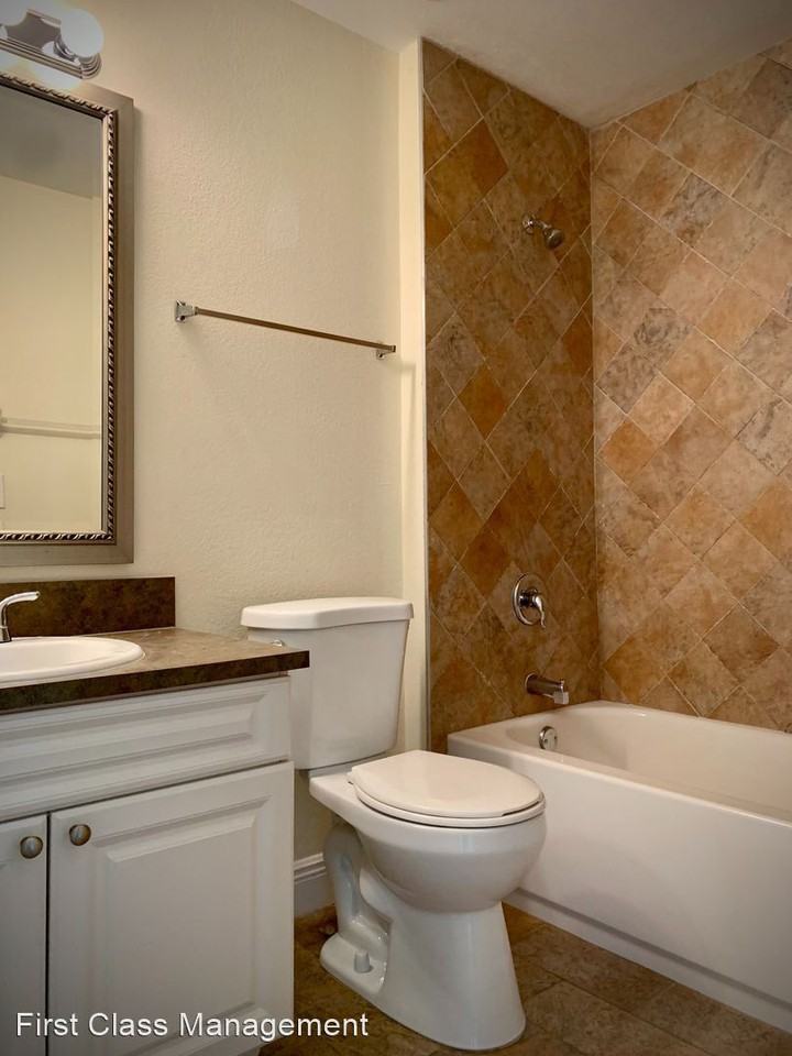 3405 3405 Winkler Ave    214 - Photo 2 of 14