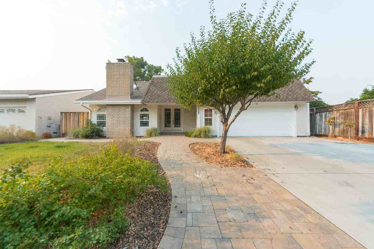 6407 Berwickshire Way - Photo 2 of 20