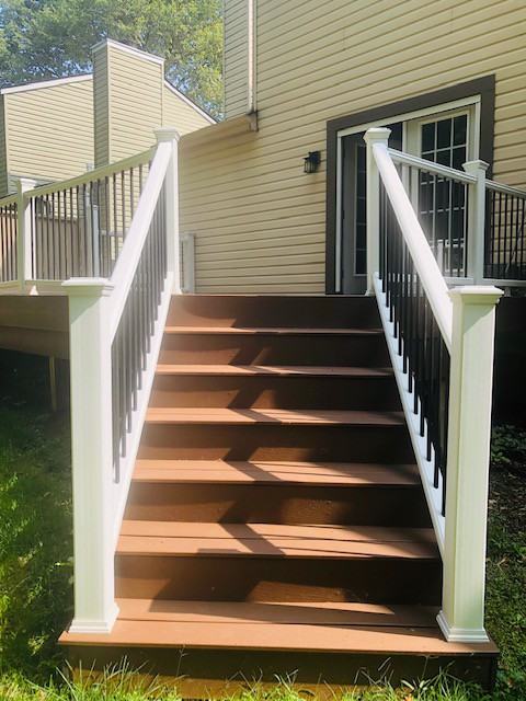 801 Lindenhaven Rd - Photo 3 of 26