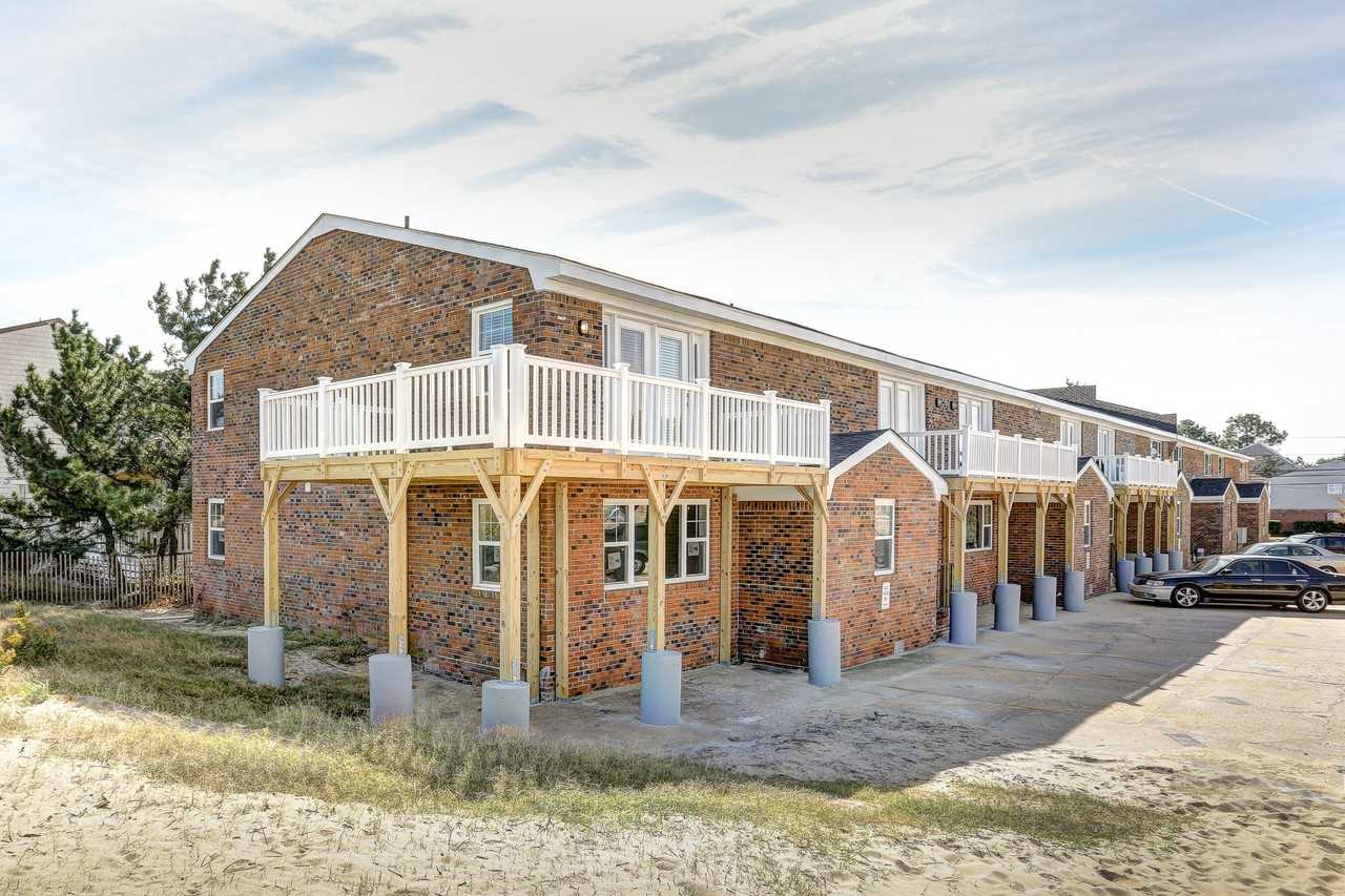 938 W Ocean View Ave - Photo 2 of 5