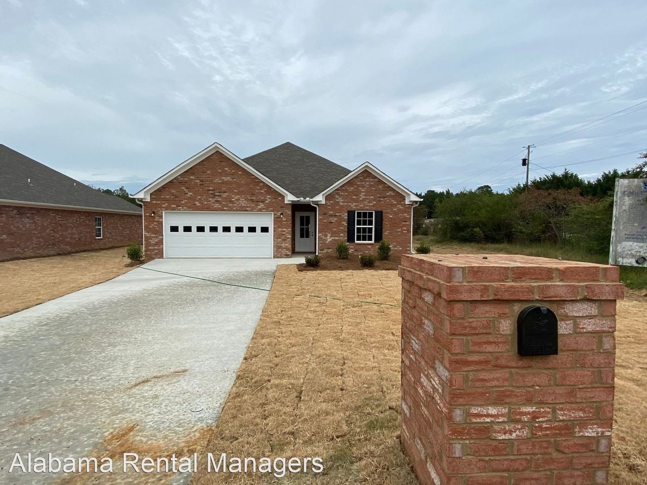 308 Golden Eagles Cir - Photo 2 of 30