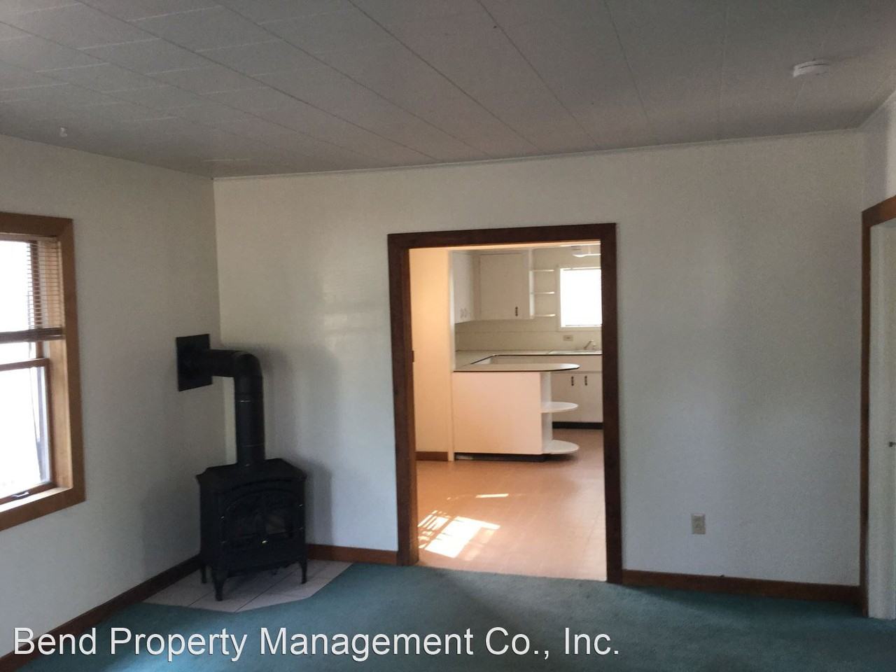 11 Nw Mckay Ave - Photo 3 of 13