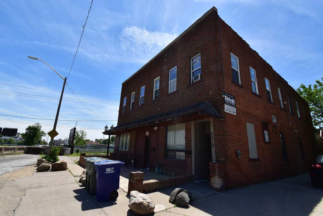 279 Drouillard Rd - Photo 2 of 35