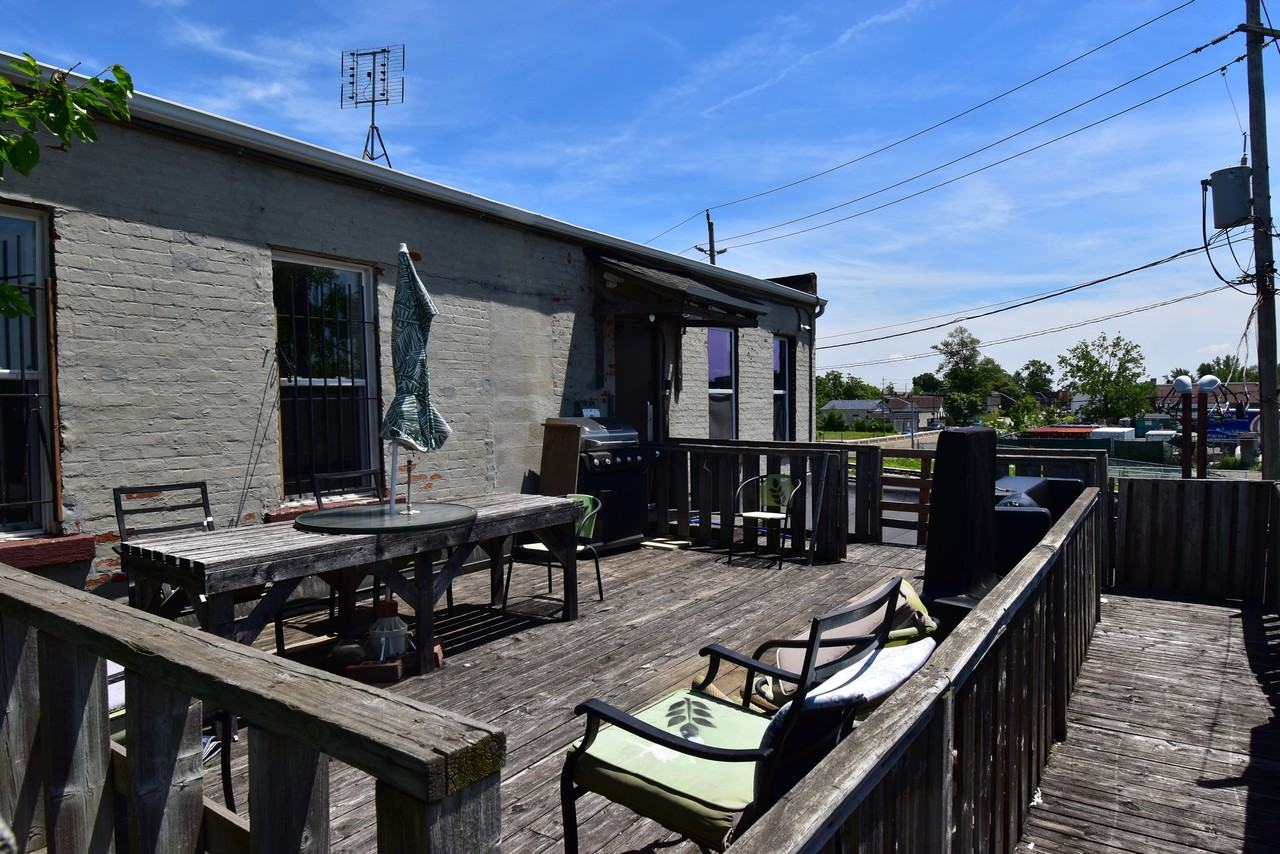 279 Drouillard Rd - Photo 5 of 35